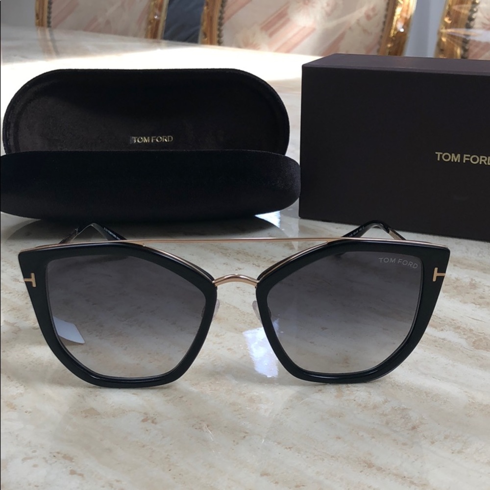 ☀️ 💯 % TOM FORD Authentic WOMENS SUNGLASSE…